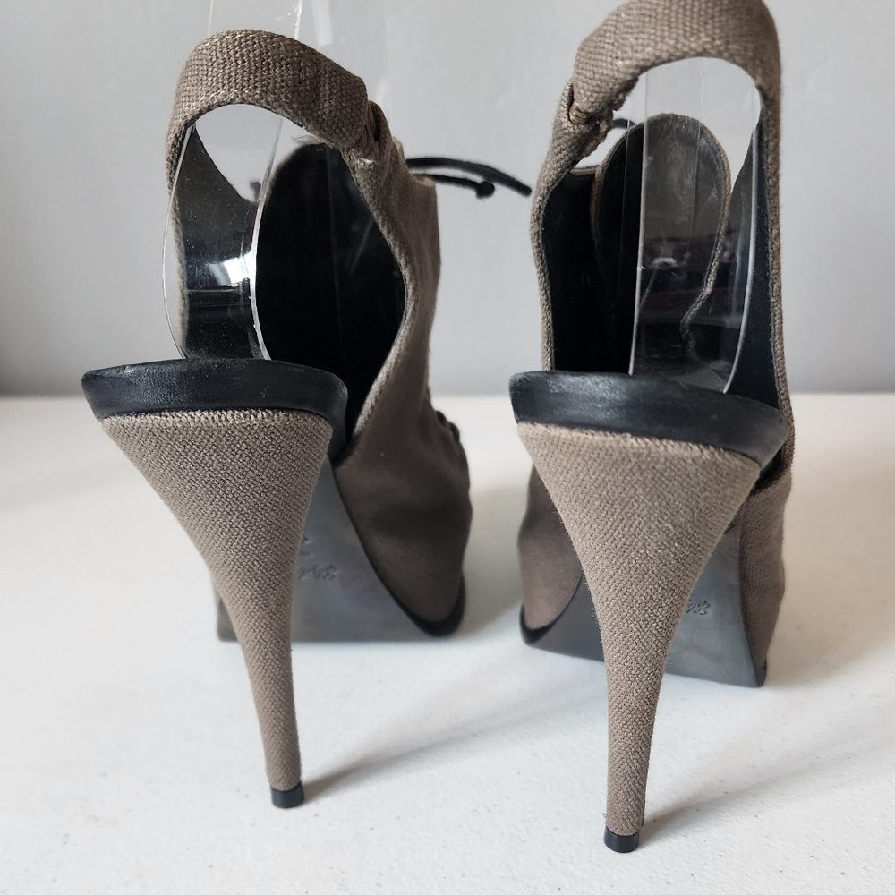 Elizabeth & James Platform "Euc" - image 5